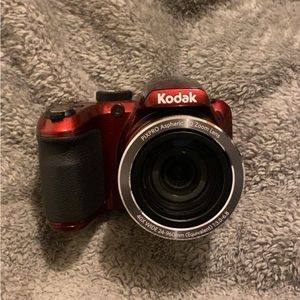 pixpro AZ401 red kodak camera